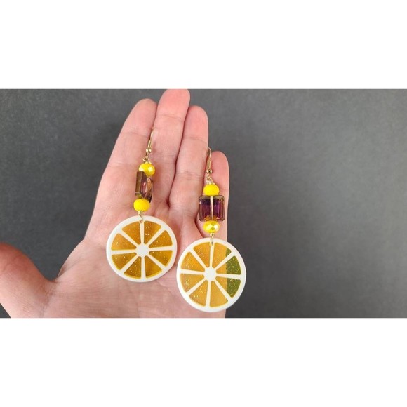 Lemon Slice Dangling Earrings - Picture 3 of 10